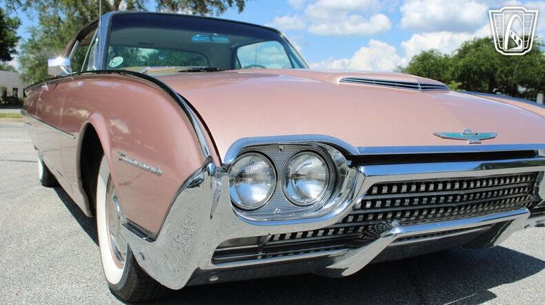1962 Ford Thunderbird