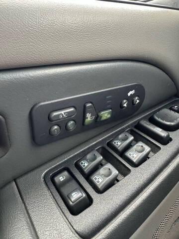 2003 Chevrolet Suburban