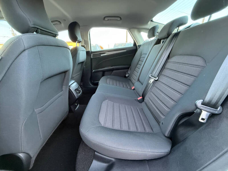 2019 Ford Fusion Hybrid SE