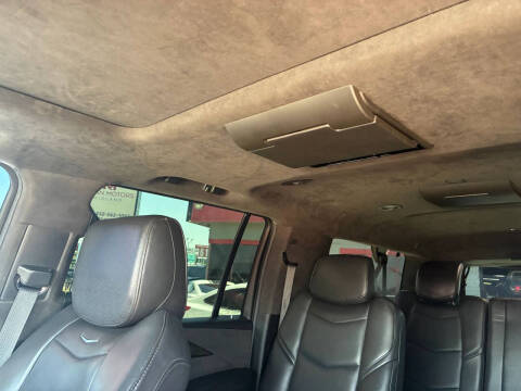 2018 Cadillac Escalade ESV Platinum