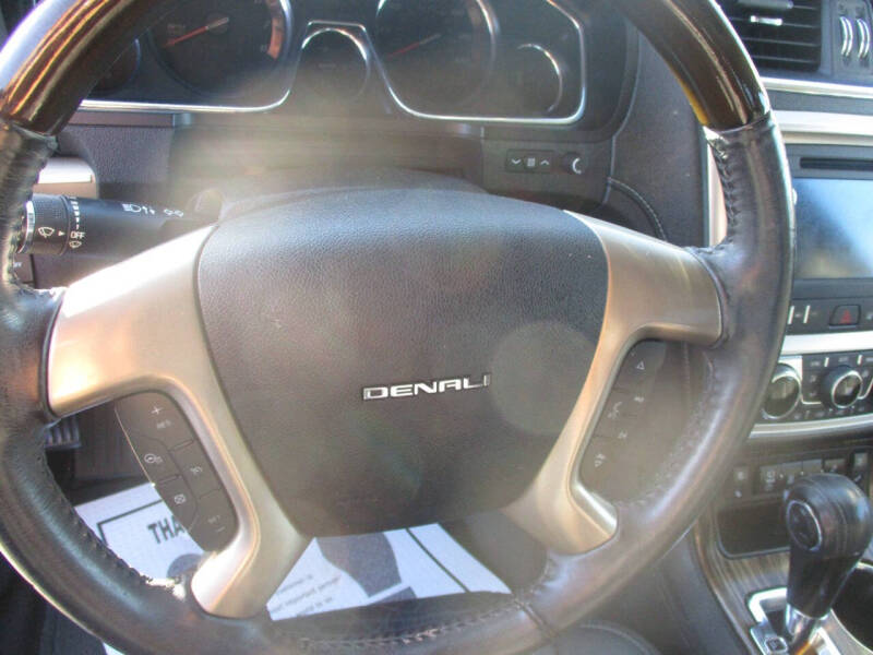 2016 GMC Acadia Denali