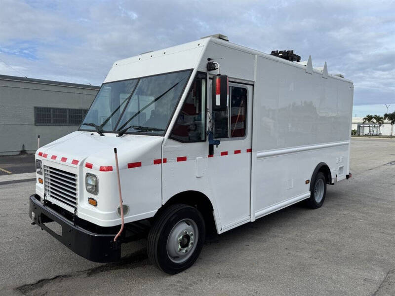 2016 Freightliner MT45 Chassis