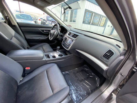 2017 Nissan Altima 2.5 SR