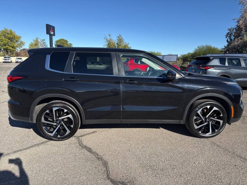 2024 Mitsubishi Outlander SE