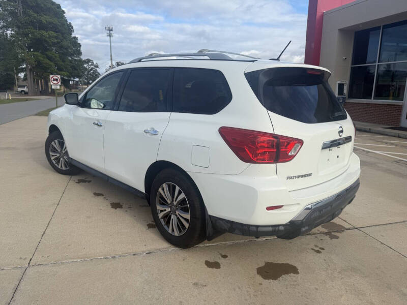 2018 Nissan Pathfinder S