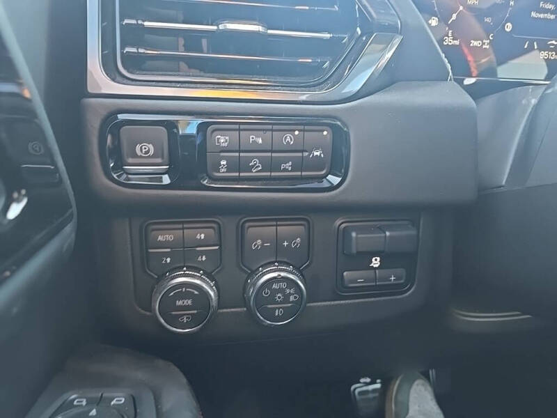 2025 GMC Yukon AT4 Ultimate