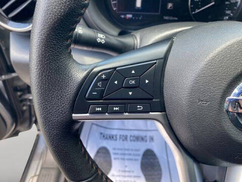 2021 Nissan Kicks SR