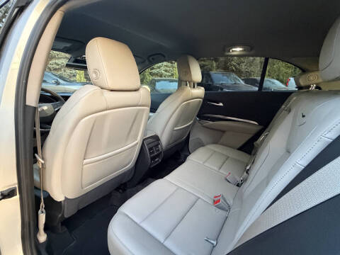 2022 Cadillac XT4 Luxury