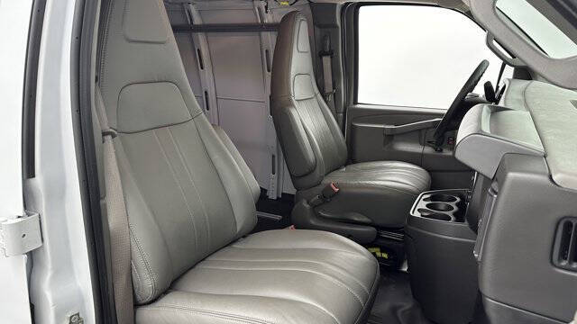 2024 GMC Savana 2500