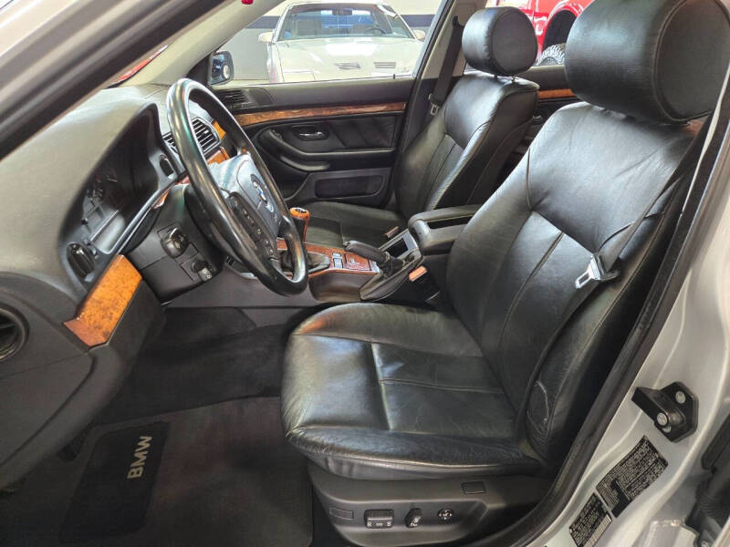 2000 BMW 5 Series 528i