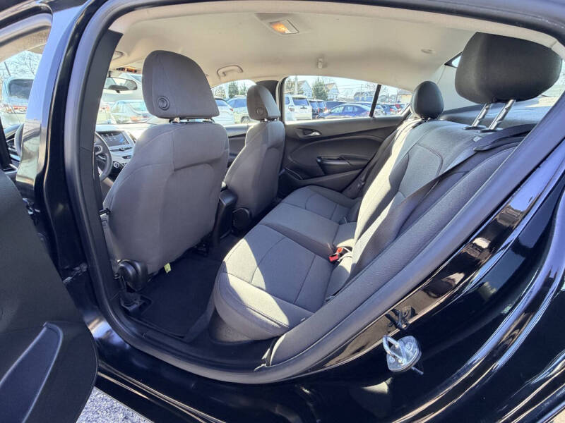 2018 Chevrolet Cruze LS Auto