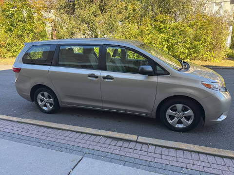 2017 Toyota Sienna L 7-Passenger