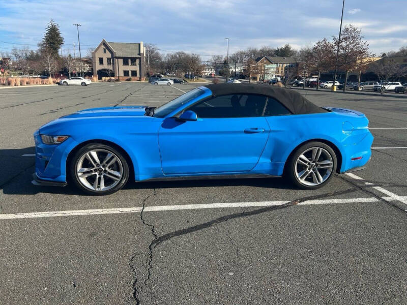 2017 Ford Mustang V6