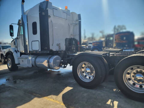 2013 Freightliner SD122 CORONADO
