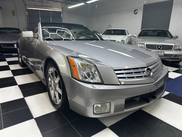 2005 Cadillac XLR