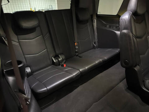 2019 Cadillac Escalade Standard