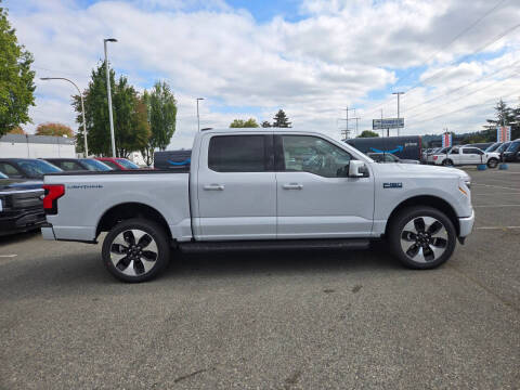 2025 Ford F-150 Lightning Platinum