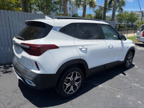 2022 Kia Seltos EX