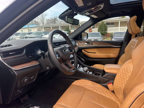 2022 Jeep Grand Cherokee Summit