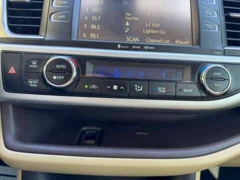 2019 Toyota Highlander LE Plus