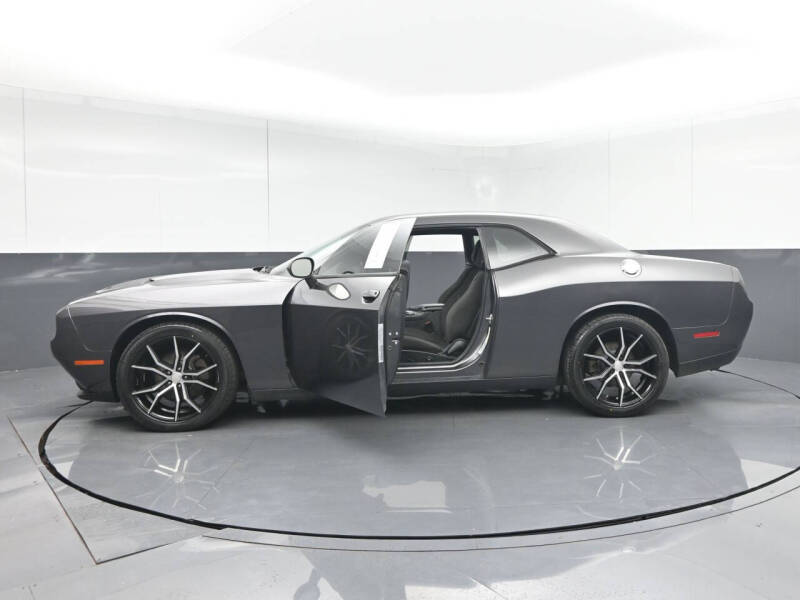2017 Dodge Challenger SXT