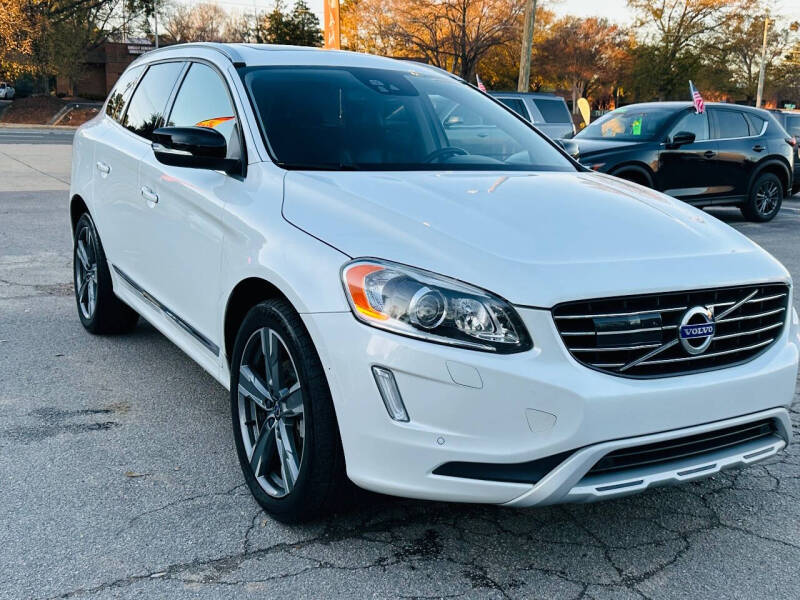 2017 Volvo XC60 T5 Dynamic
