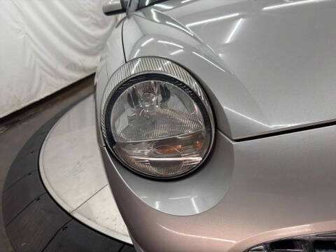 2005 Ford Thunderbird Deluxe