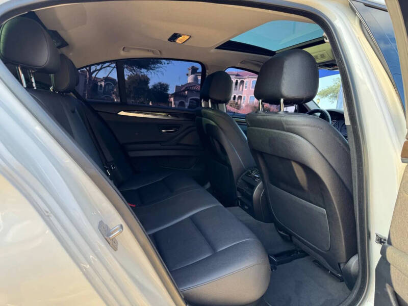 2016 BMW 5 Series 528i