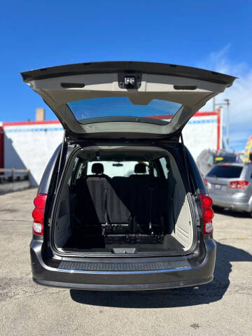 2016 Dodge Grand Caravan American Value Package