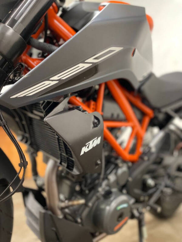2023 KTM DUKE