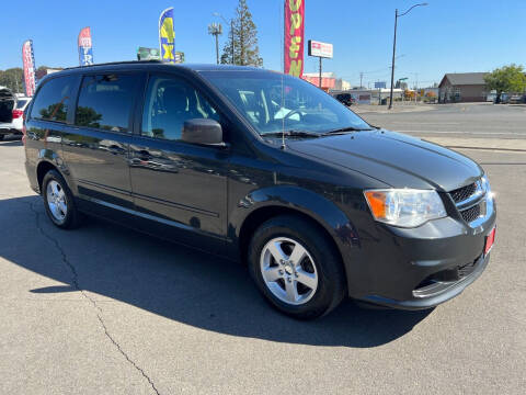 2012 Dodge Grand Caravan for sale at Sinaloa Auto Sales in Salem OR