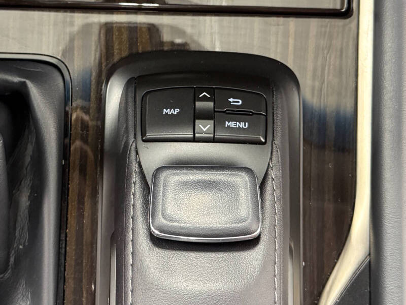 2019 Lexus LX 570 Three-Row