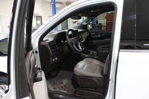 2023 GMC Yukon XL SLT