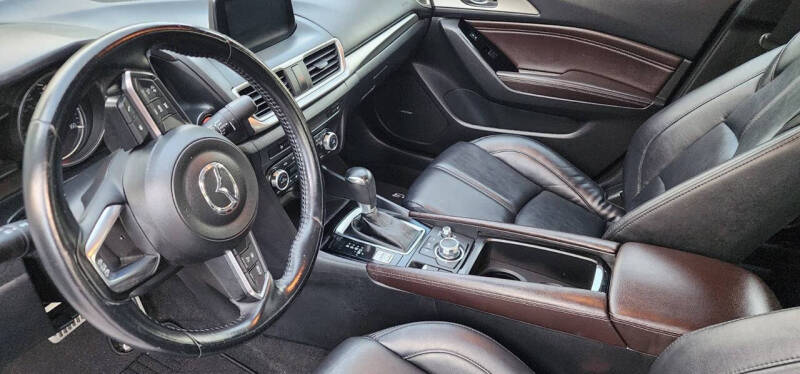 2018 Mazda MAZDA3 Touring