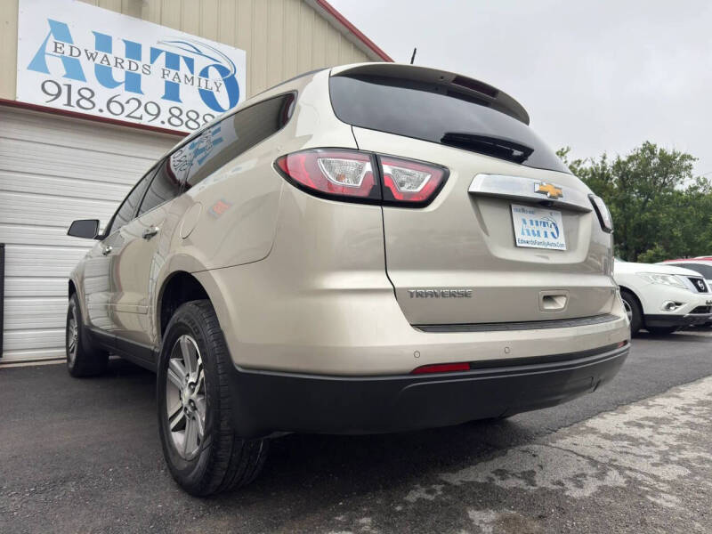 2017 Chevrolet Traverse LT