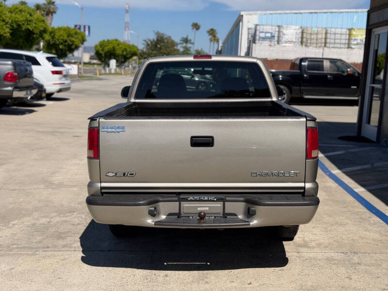 2000 Chevrolet S-10 LS