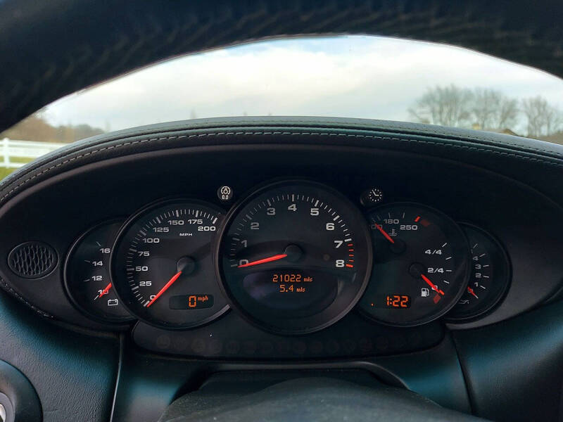 2004 Porsche 911 Carrera 4S