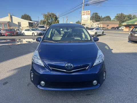 2013 Toyota Prius v Five