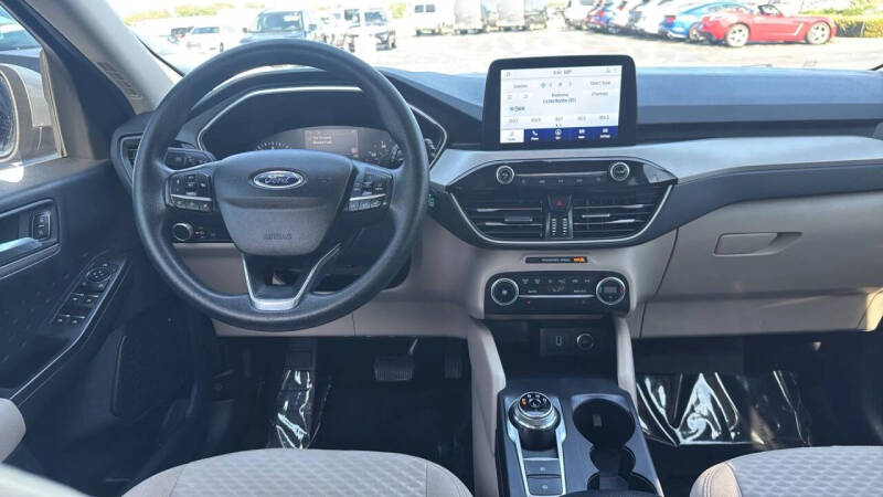 2020 Ford Escape SE