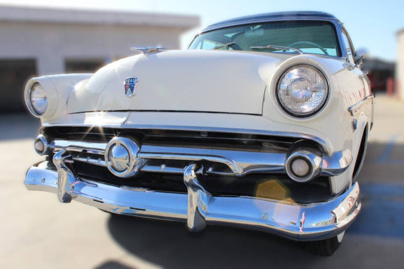1954 Ford Crestline