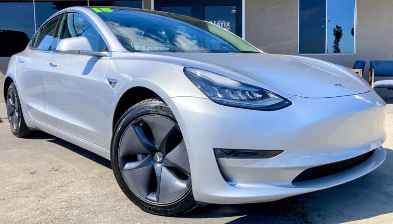 2018 Tesla Model 3 for sale at AUTO NATIX in Tulare CA