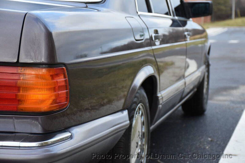 1991 Mercedes-Benz 560-Class 560 SEL