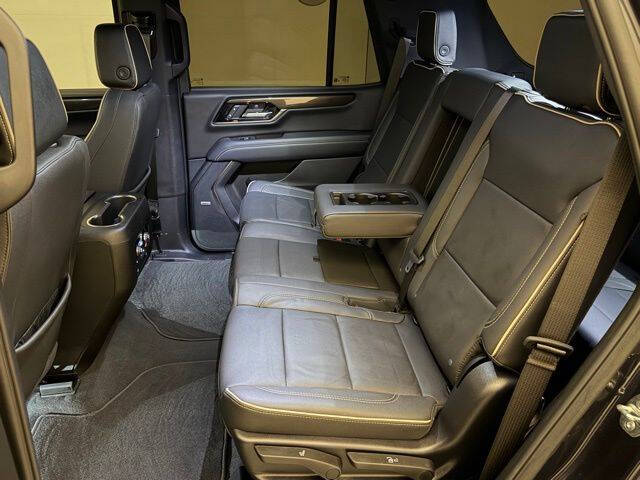2025 GMC Yukon Elevation