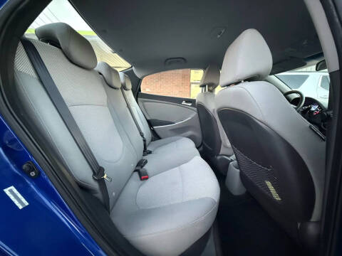 2012 Hyundai Accent GLS