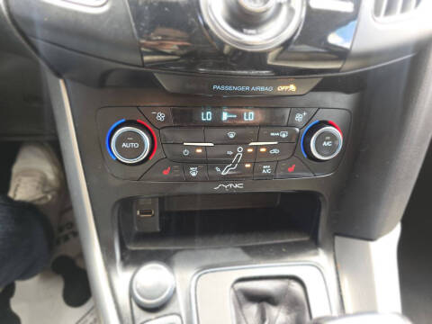 2017 Ford Focus Titanium