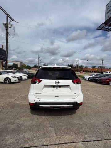 2018 Nissan Rogue SV