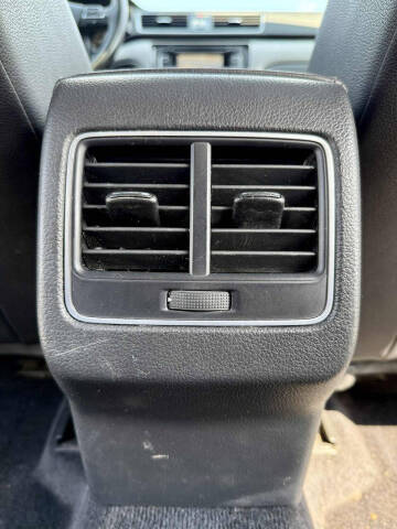 2015 Volkswagen Passat 1.8T SE