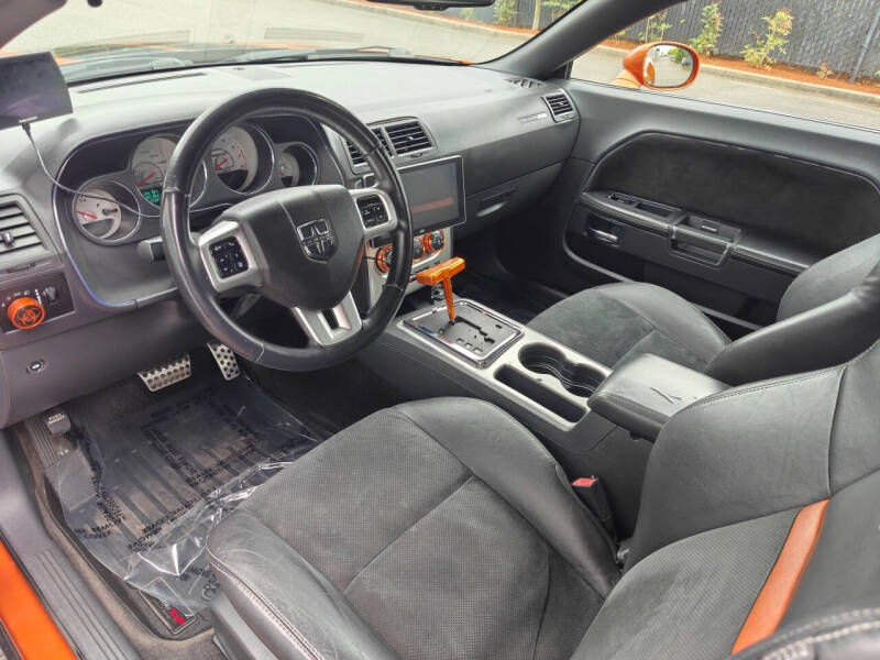 2011 Dodge Challenger SRT8 392