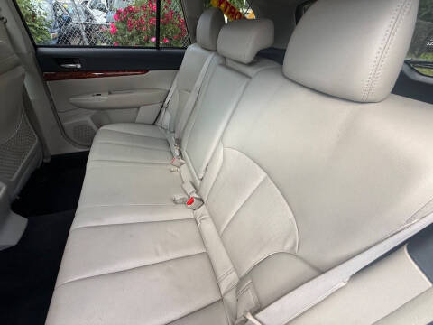 2010 Subaru Outback 2.5i Limited