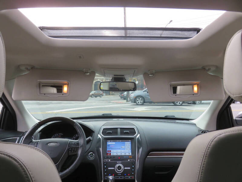 2018 Ford Explorer Platinum